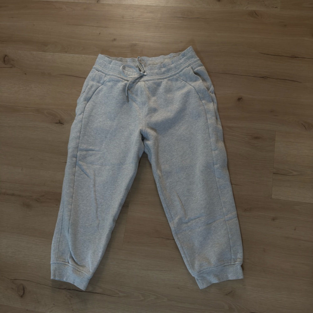 Lululemon Athletica Light Gray Ankle Pants